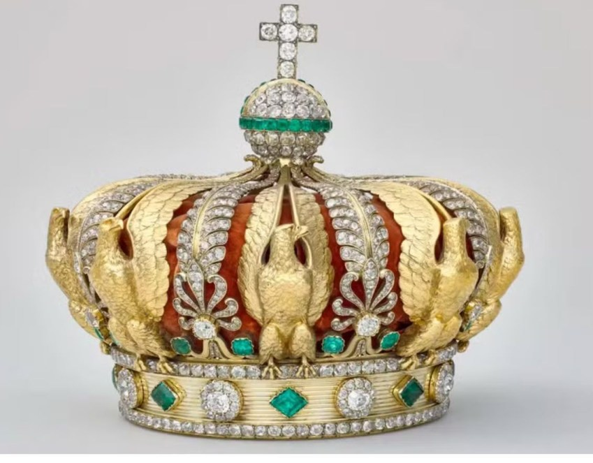 Coroa da Imperatriz Eugênia, com armação de ouro cravejada de diamantes