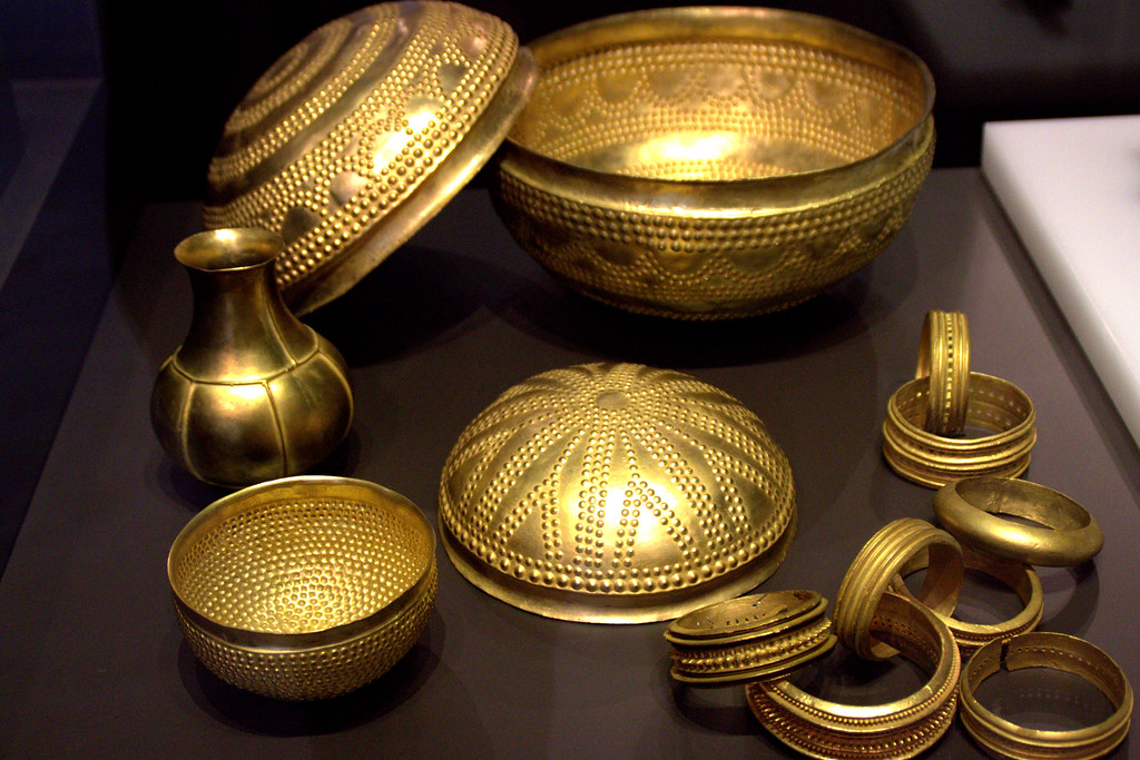 Peças de ouro do Tesouro de Villena